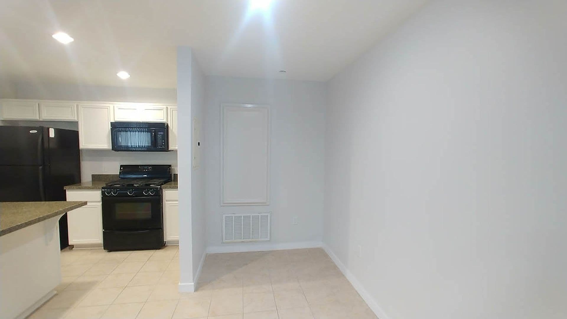 Granada Hills Apartment: 11541 Blucher Ave