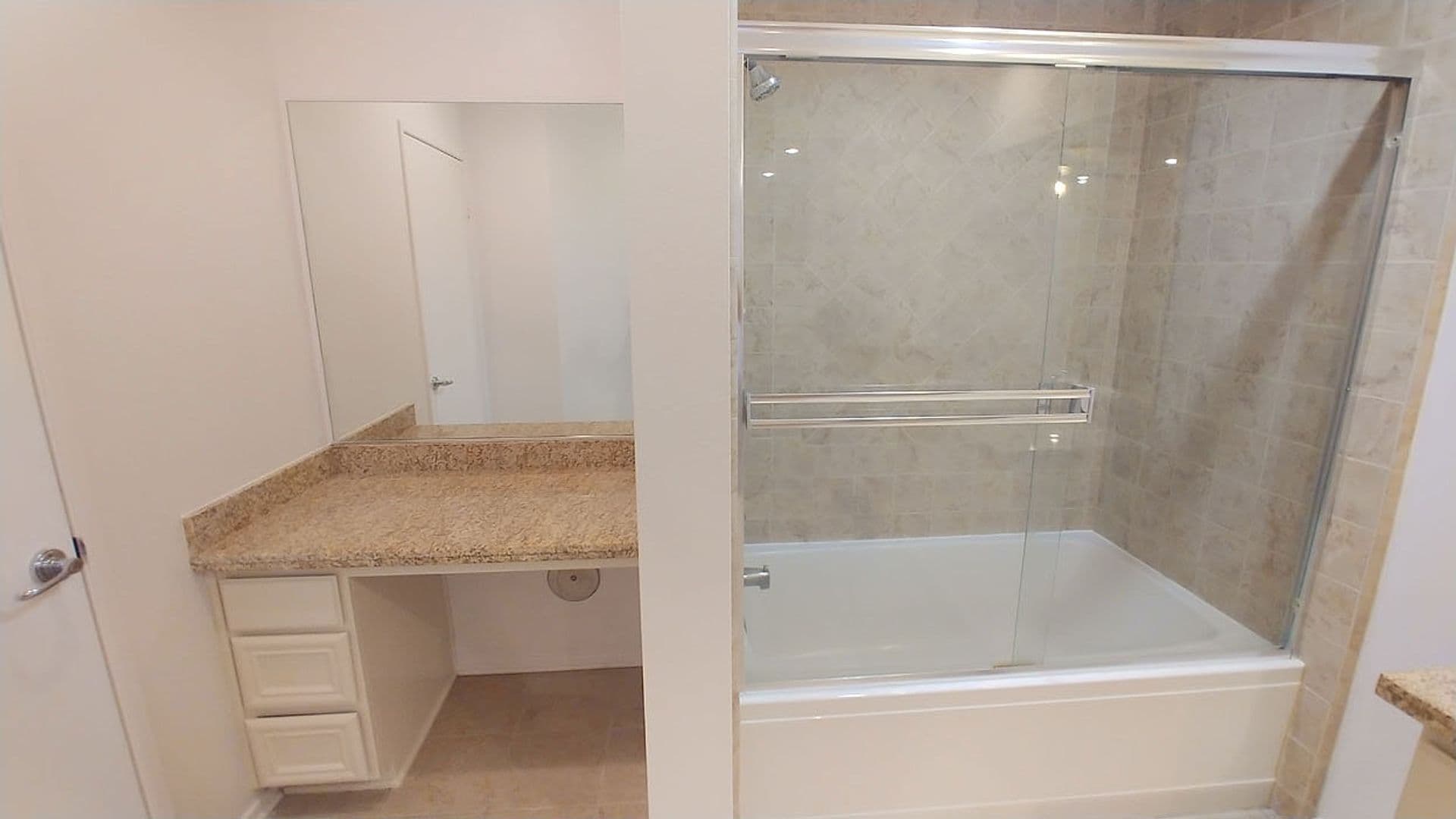 Granada Hills Apartment: 11541 Blucher Ave