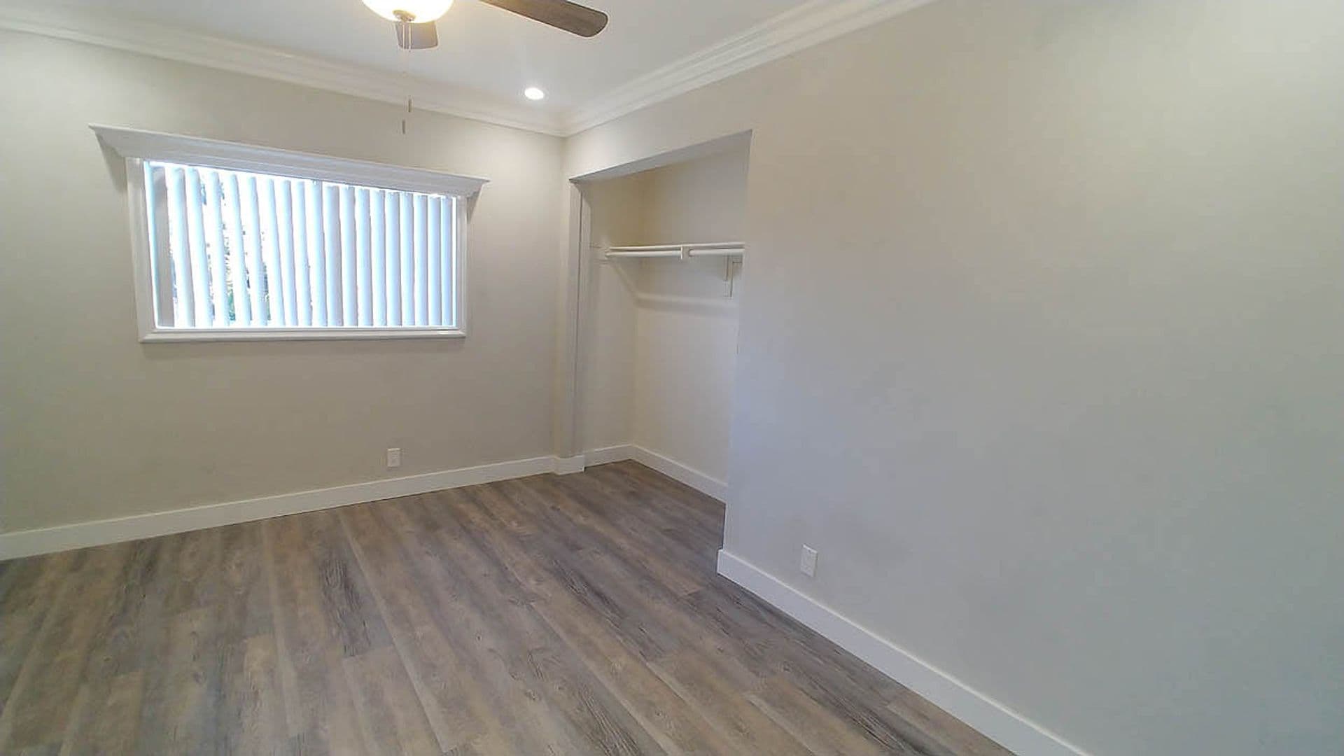 Hollywood Hills Apartment: 2020 N. Beachwood Dr.