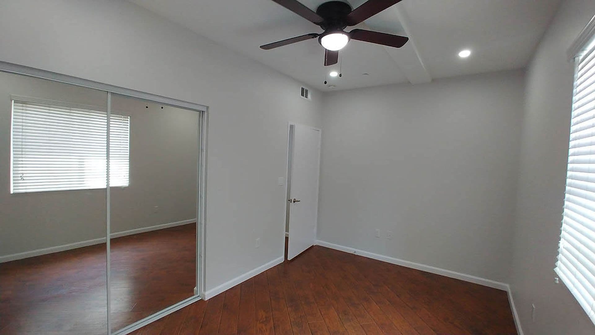 Granada Hills Apartment: 11541 Blucher Ave