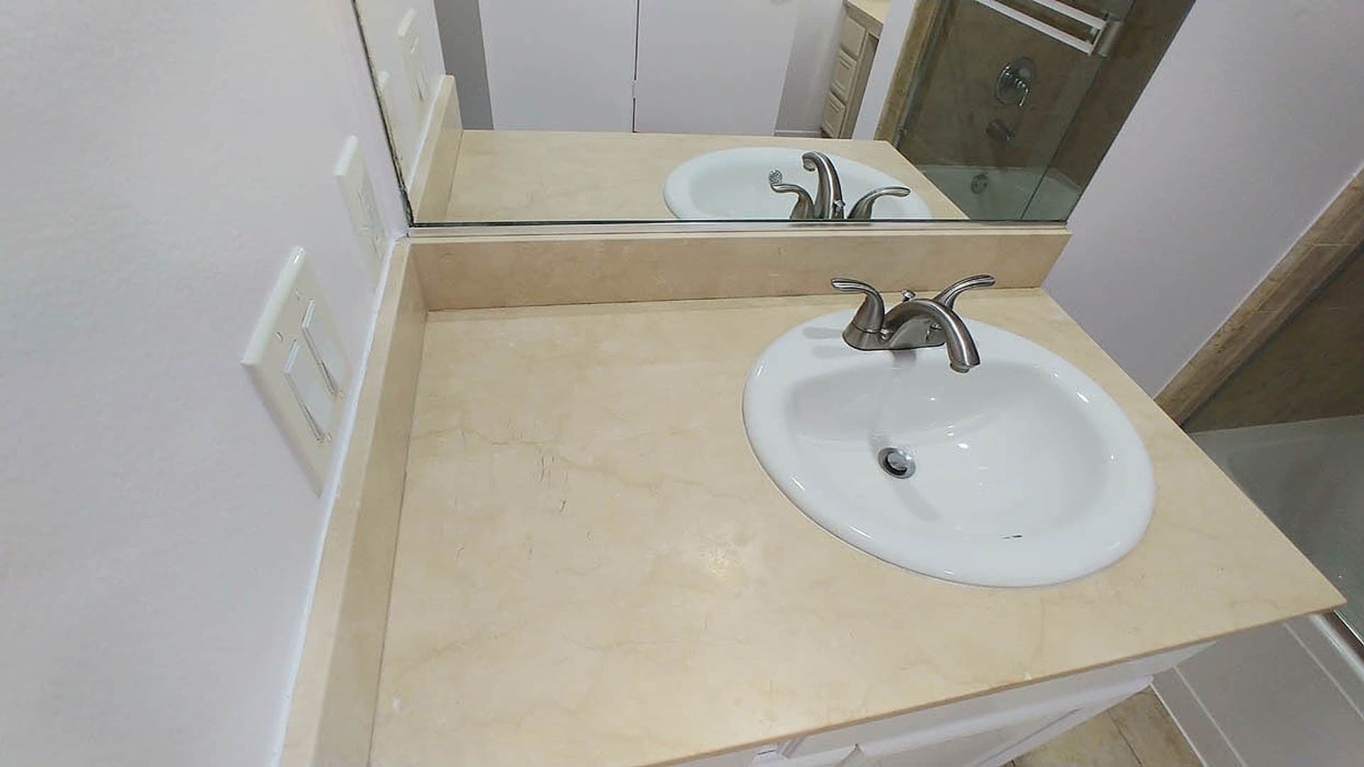 Granada Hills Apartment: 11541 Blucher Ave
