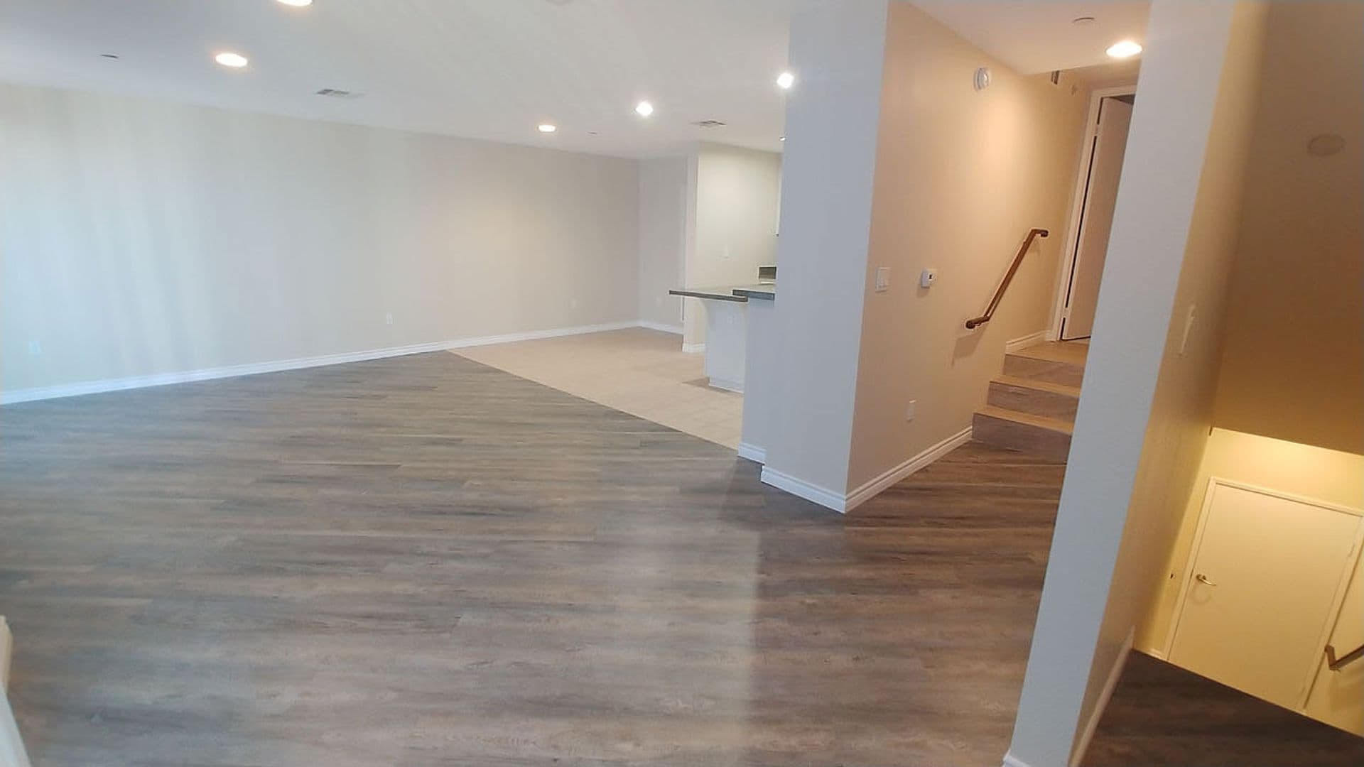 Granada Hills Apartment: 11541 Blucher Ave