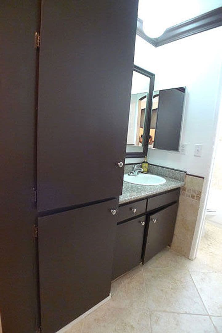 Studio City Apartment: 10937 Fruitland Dr.