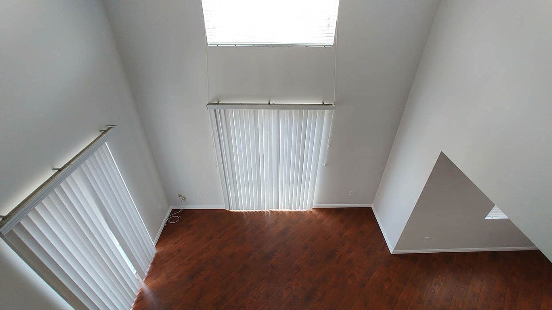 Granada Hills Apartment: 11541 Blucher Ave