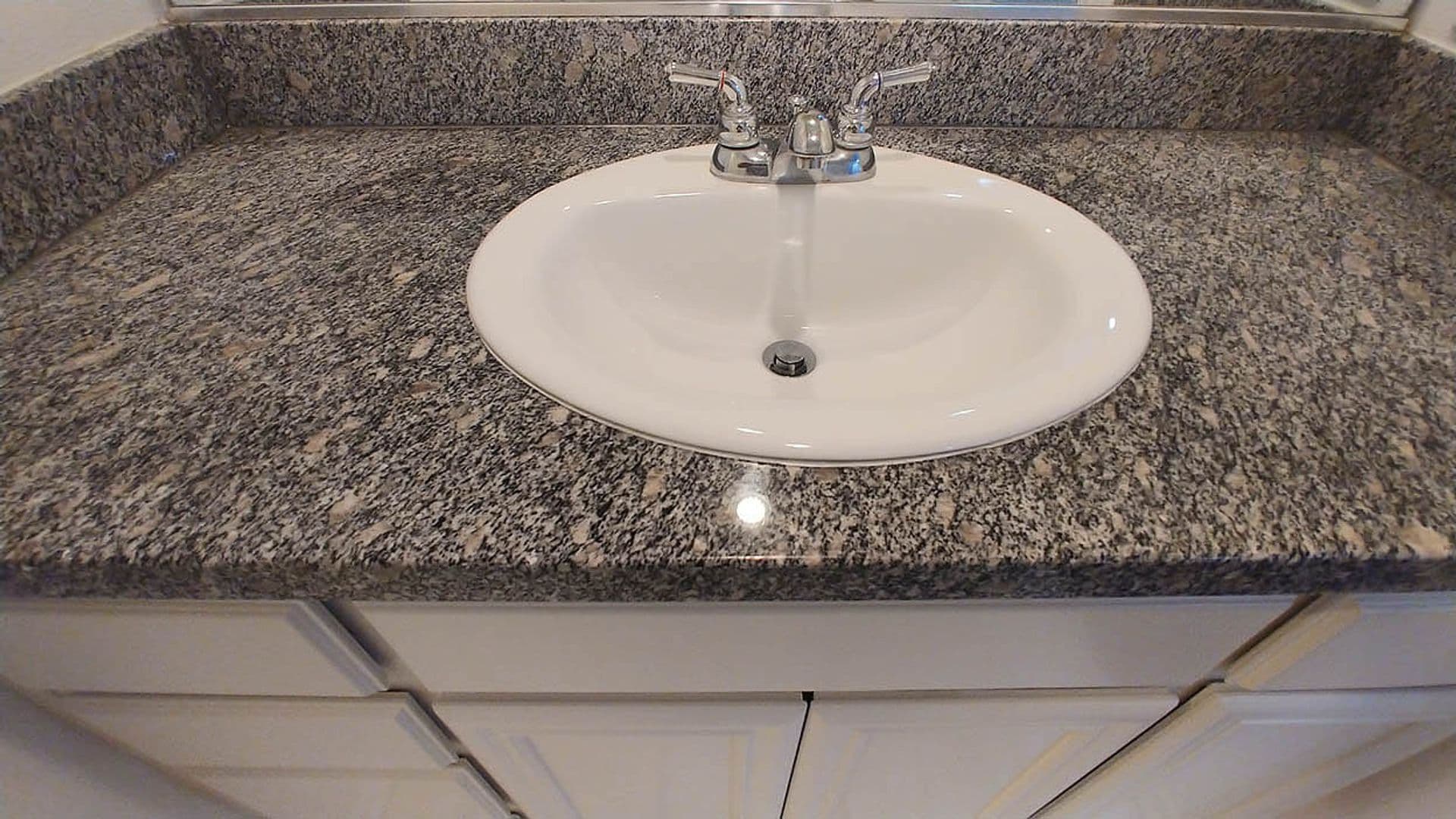 Granada Hills Apartment: 11541 Blucher Ave