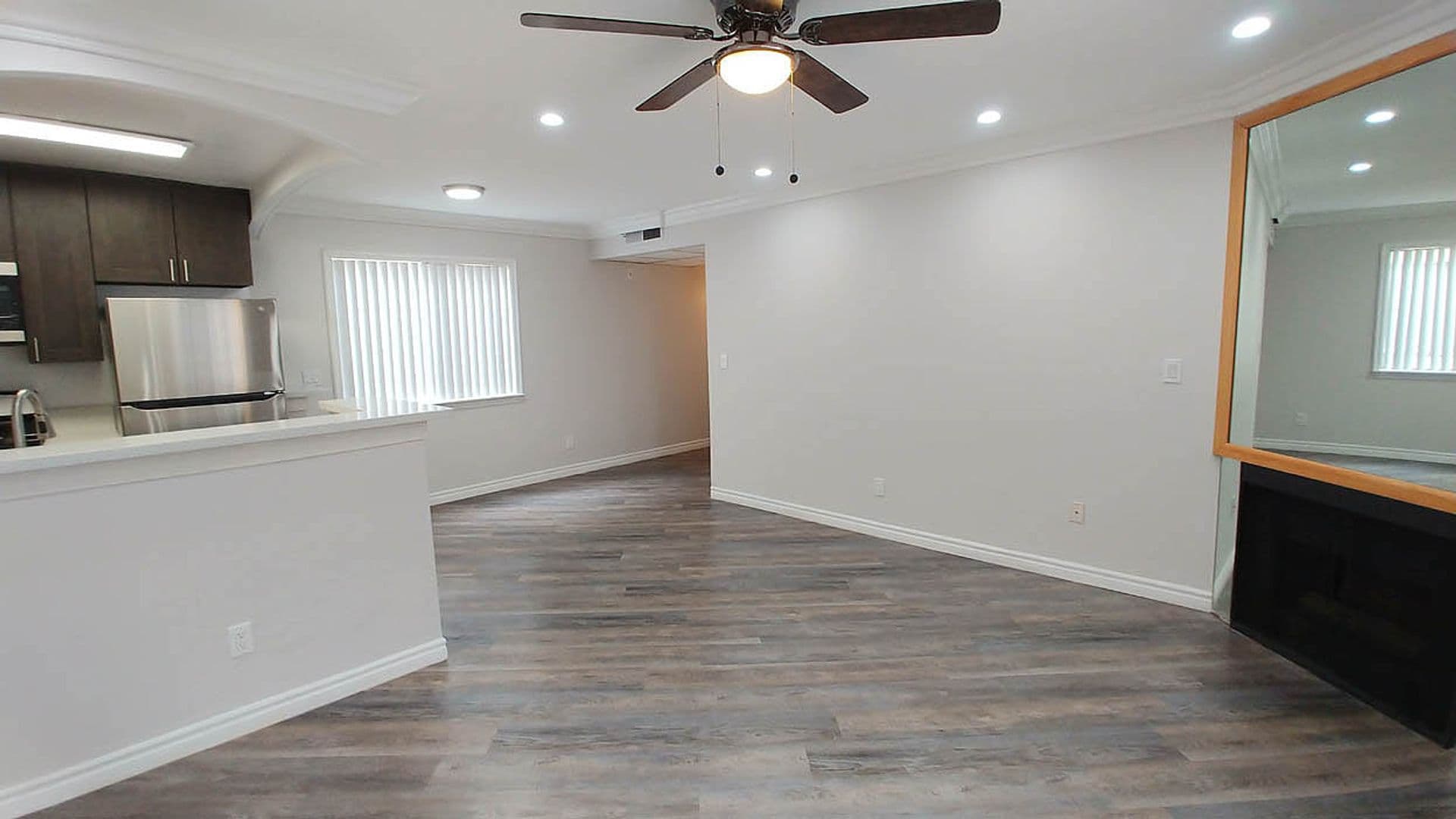 Panorama City Apartment: 14242 Roscoe Blvd.