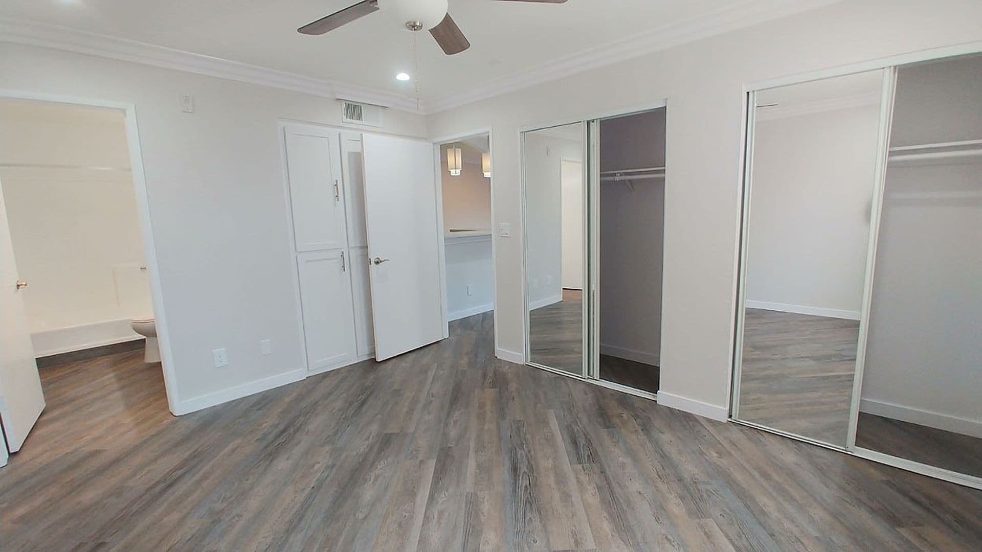 Toluca Lake Apartment: 10741 Camarillo St.