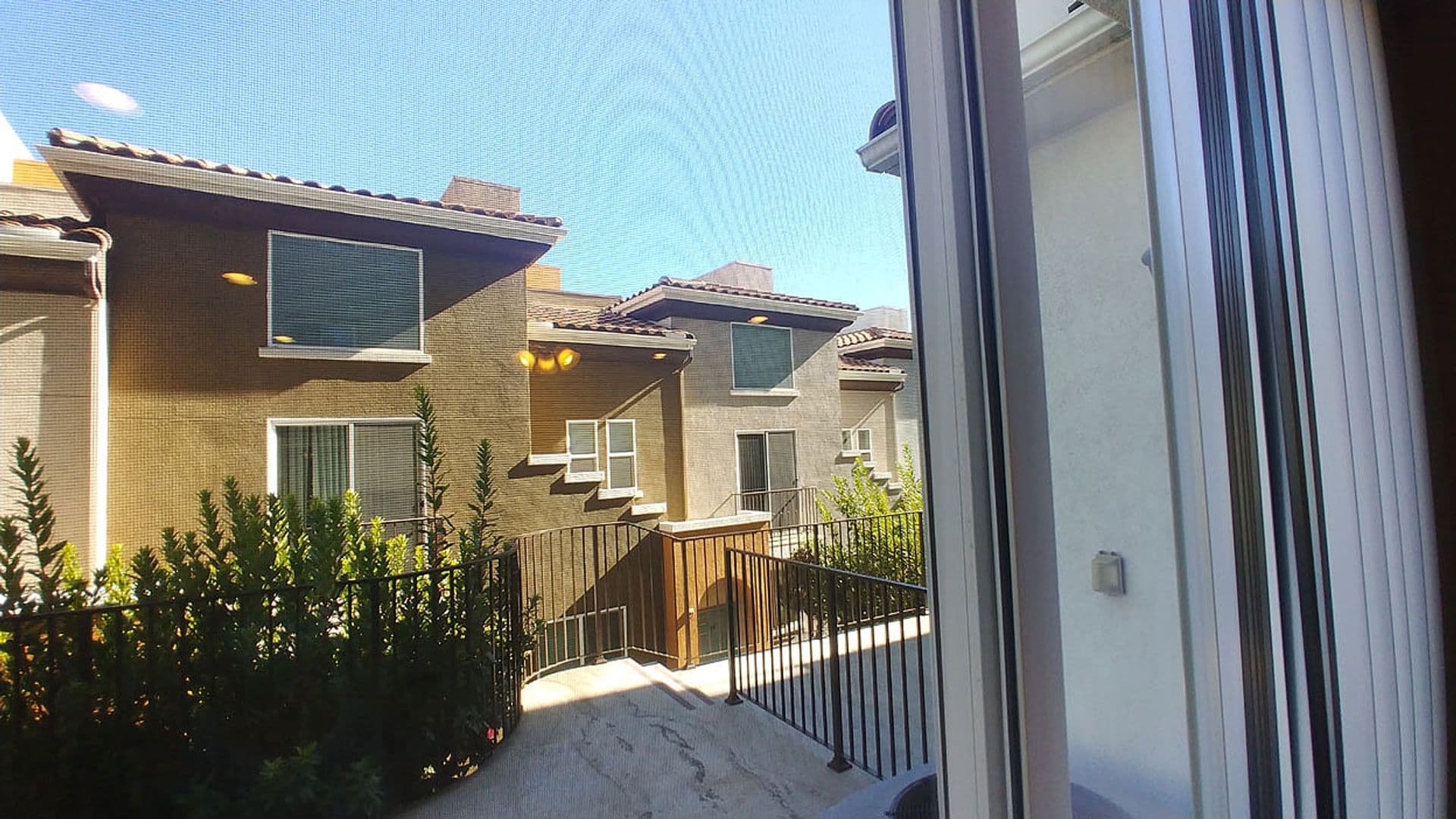 Granada Hills Apartment: 11541 Blucher Ave