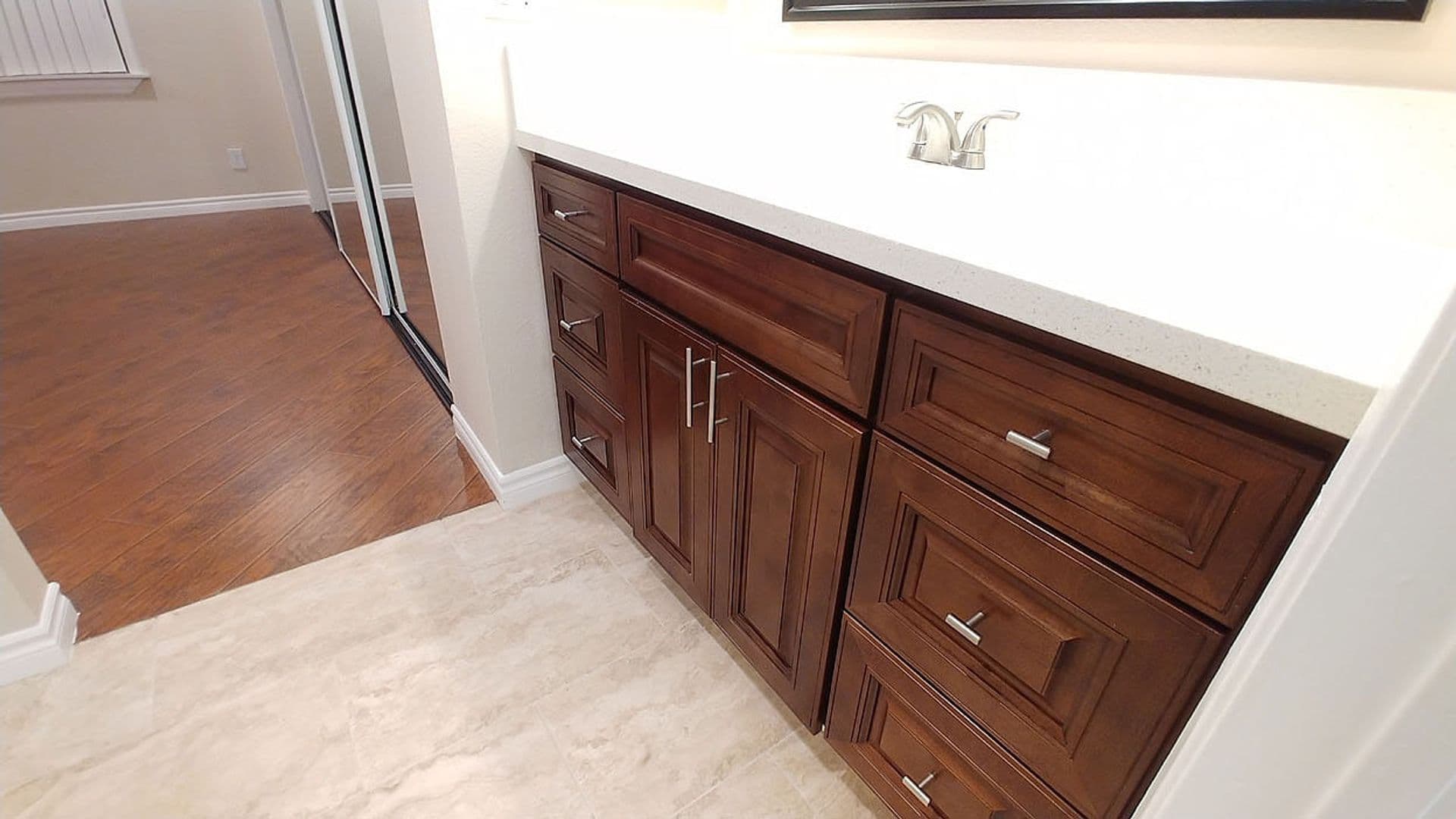 Toluca Lake Apartment: 10741 Camarillo St.