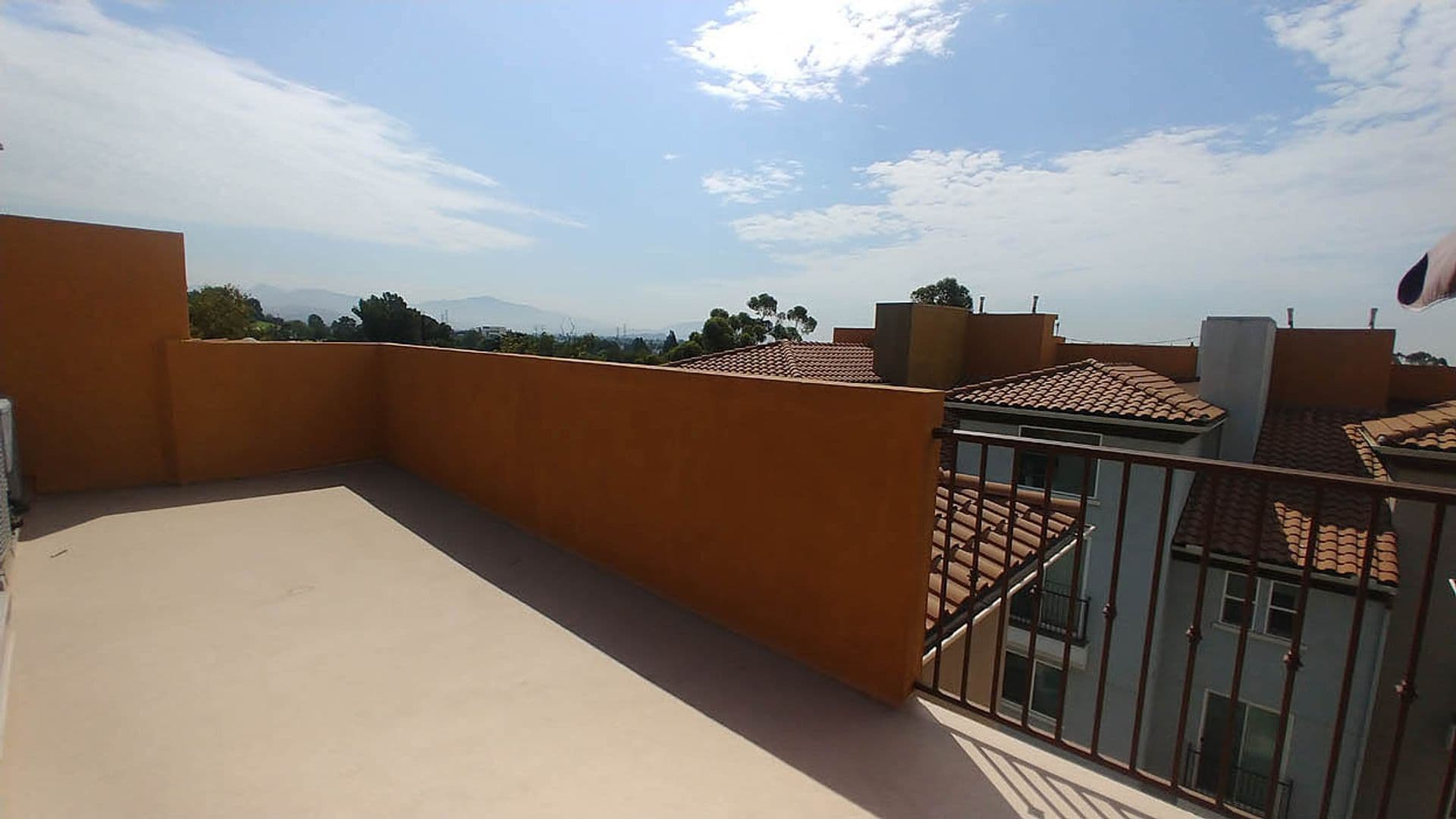 Granada Hills Apartment: 11541 Blucher Ave