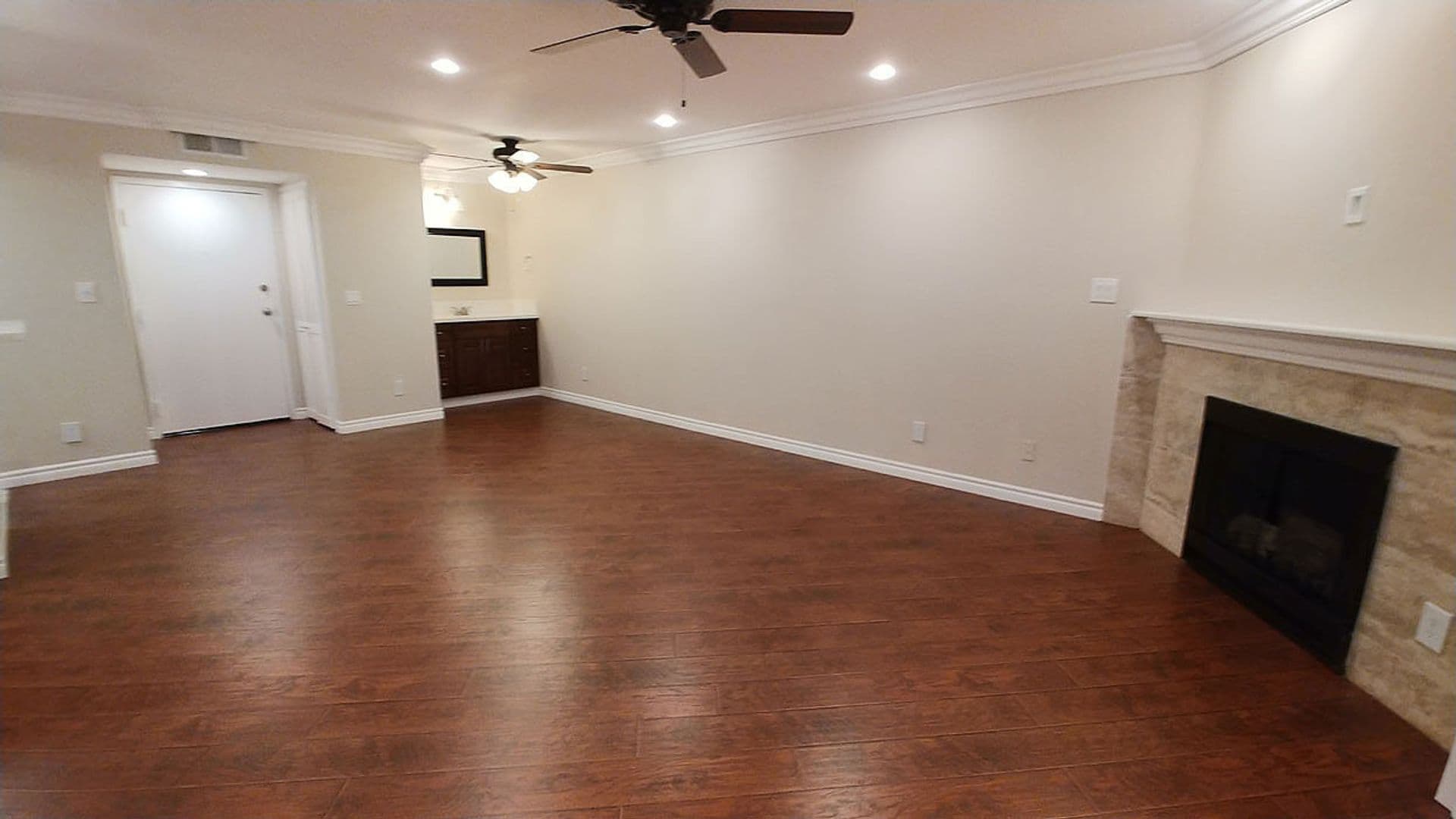 Toluca Lake Apartment: 10741 Camarillo St.
