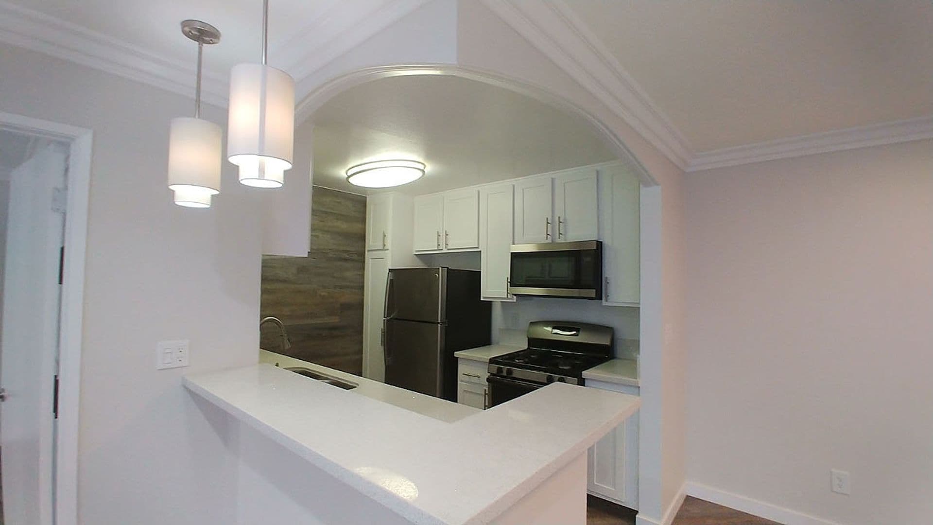 Toluca Lake Apartment: 10741 Camarillo St.