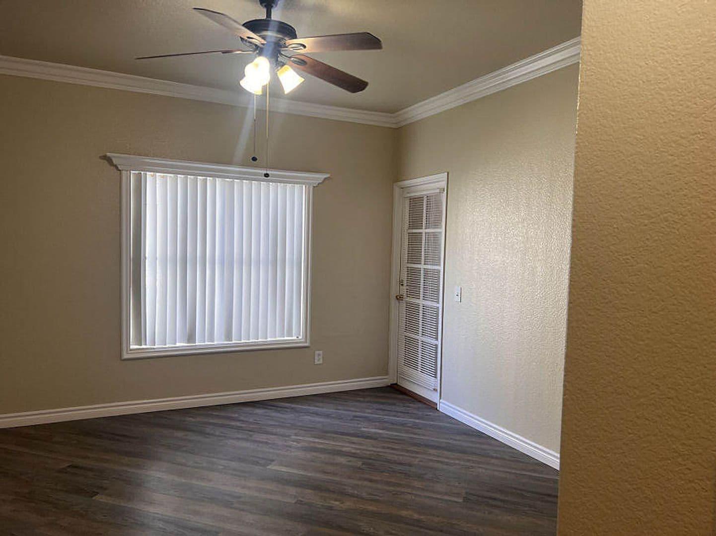Rialto Apartment: 1414 N. Riverside Ave.