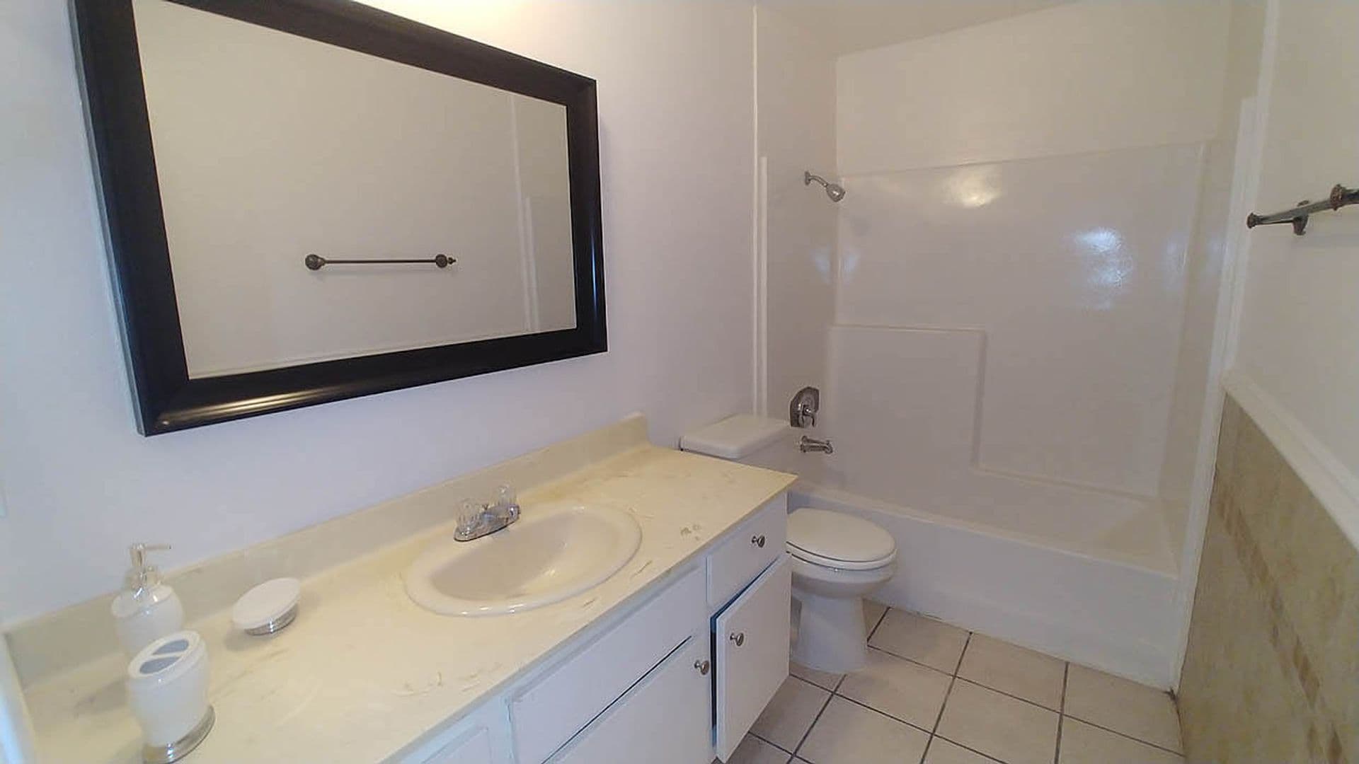 North Hollywood Apartment: 11737 Vanowen St.