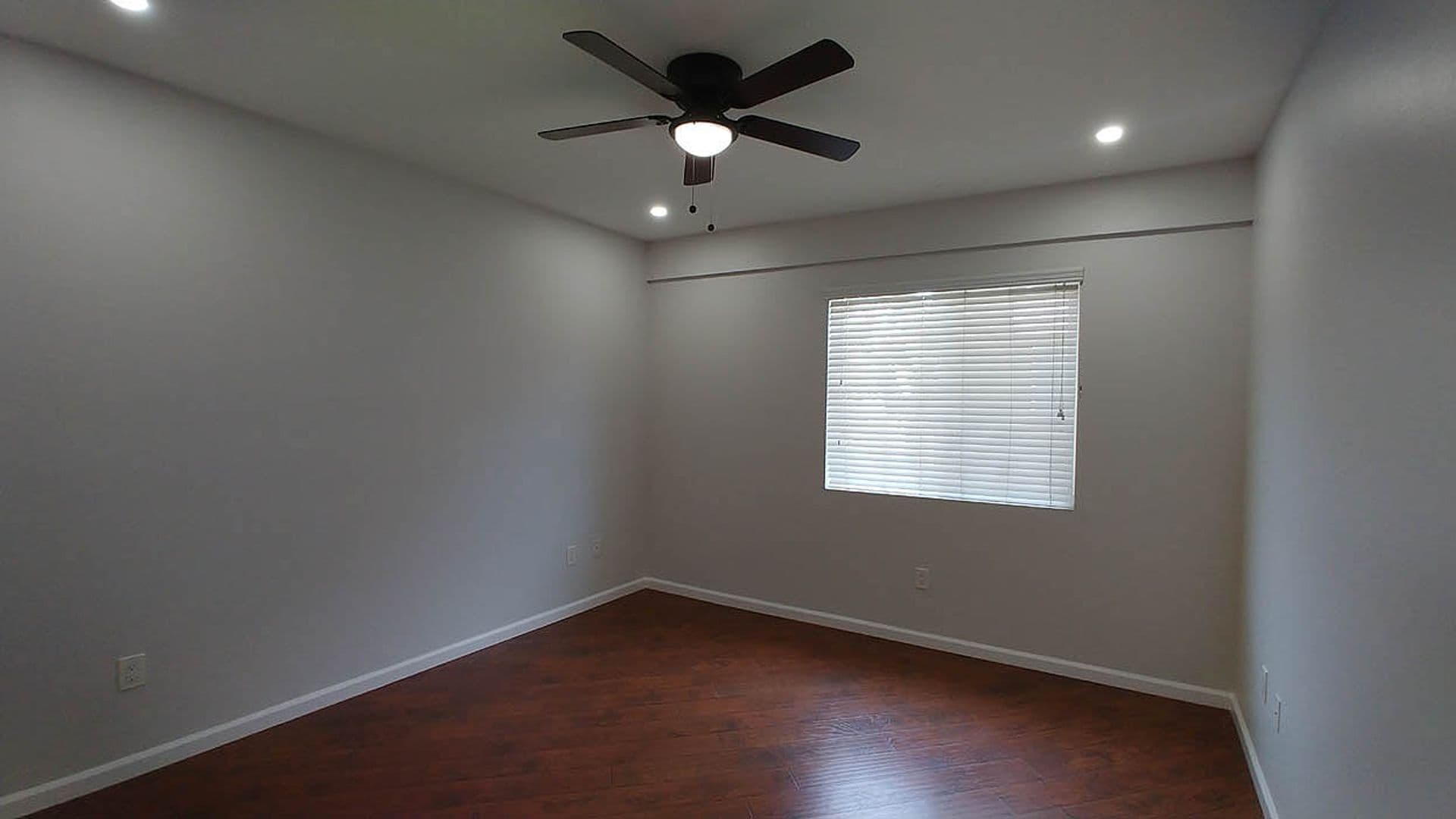 Granada Hills Apartment: 11541 Blucher Ave