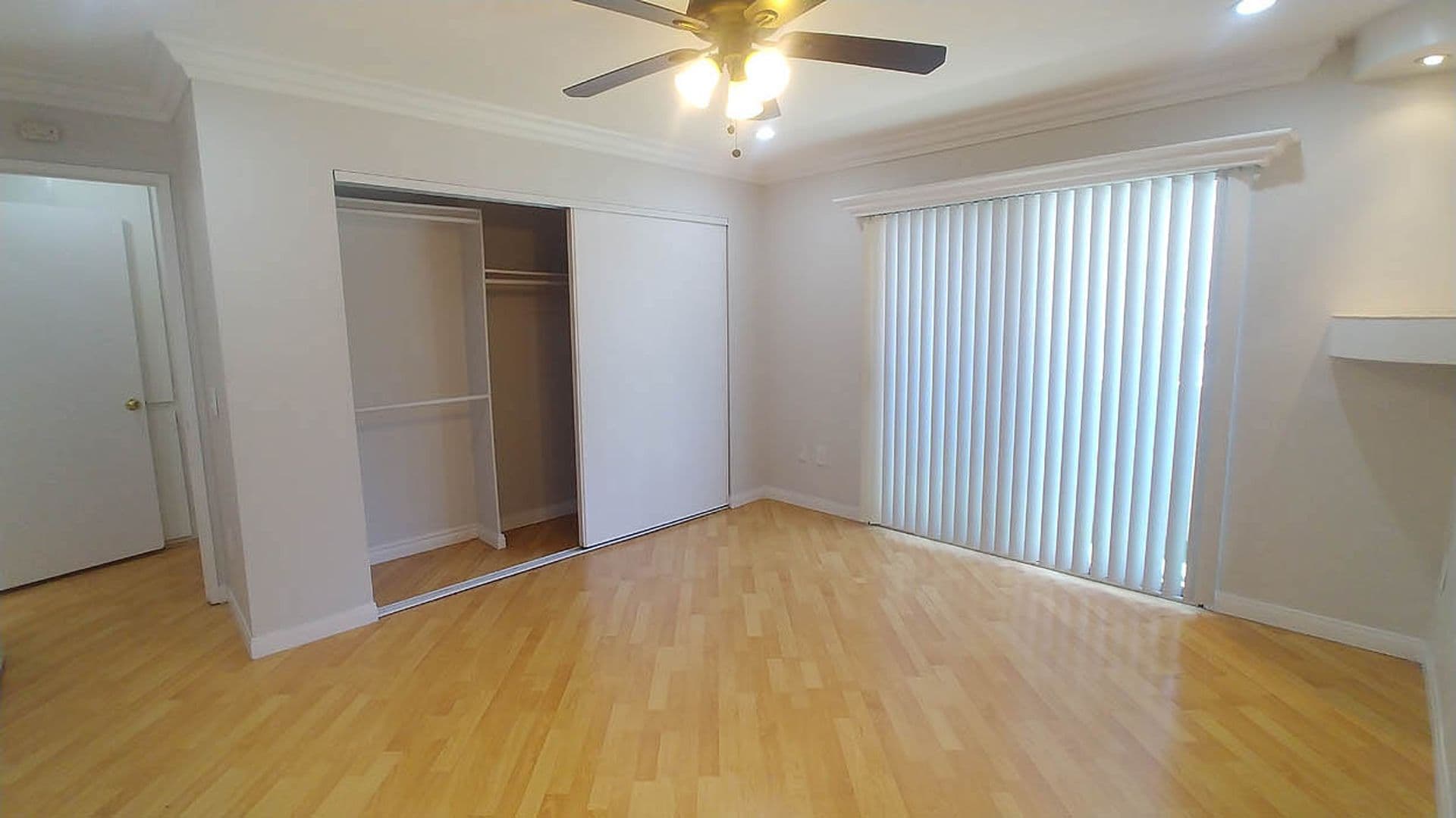 North Hollywood Apartment: 11737 Vanowen St.