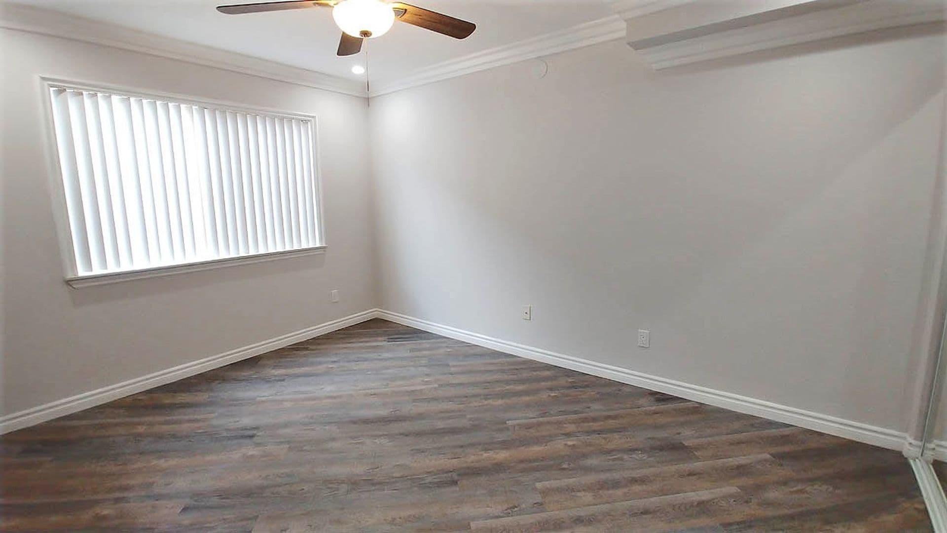 Panorama City Apartment: 14242 Roscoe Blvd.