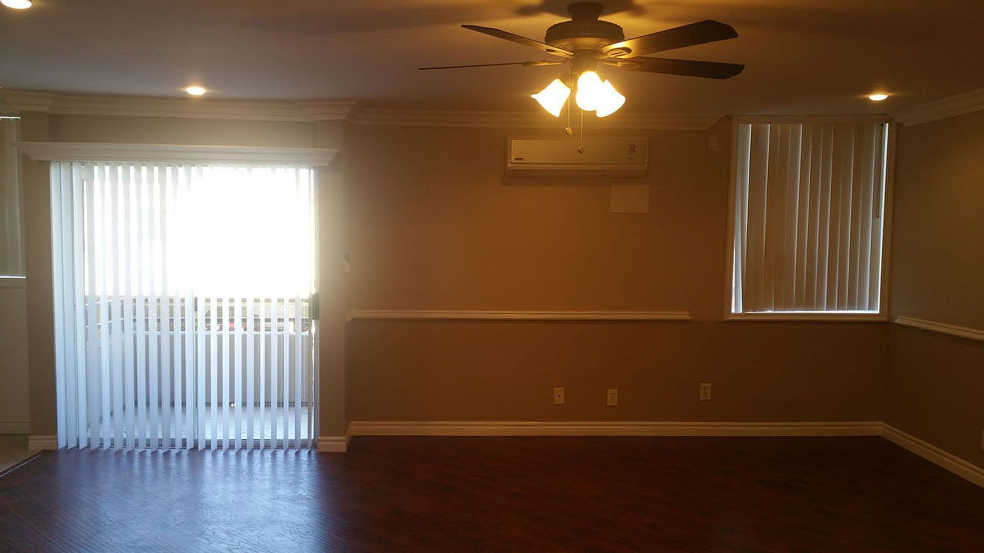 Hollywood Apartment: 940 N. Ardmore Ave.