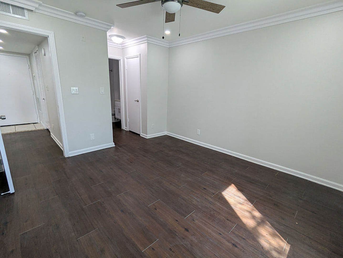 Toluca Lake Apartment: 10741 Camarillo St.