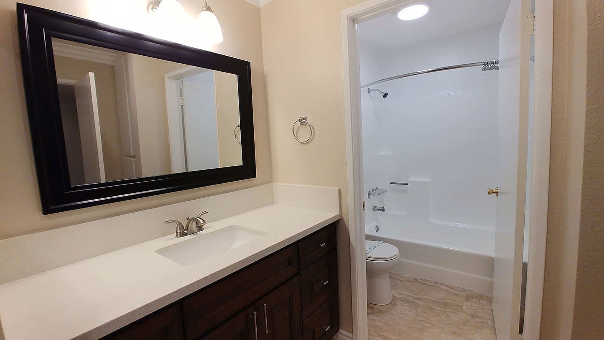 Toluca Lake Apartment: 10741 Camarillo St.