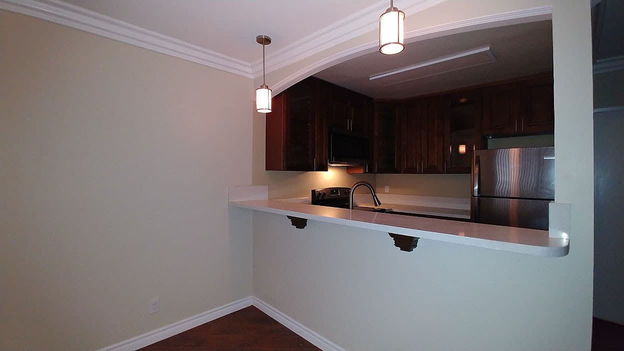 Hollywood Apartment: 1730 N. Gramercy Pl.