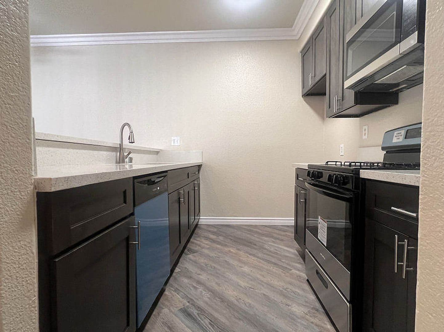 Rialto Apartment: 1414 N. Riverside Ave.