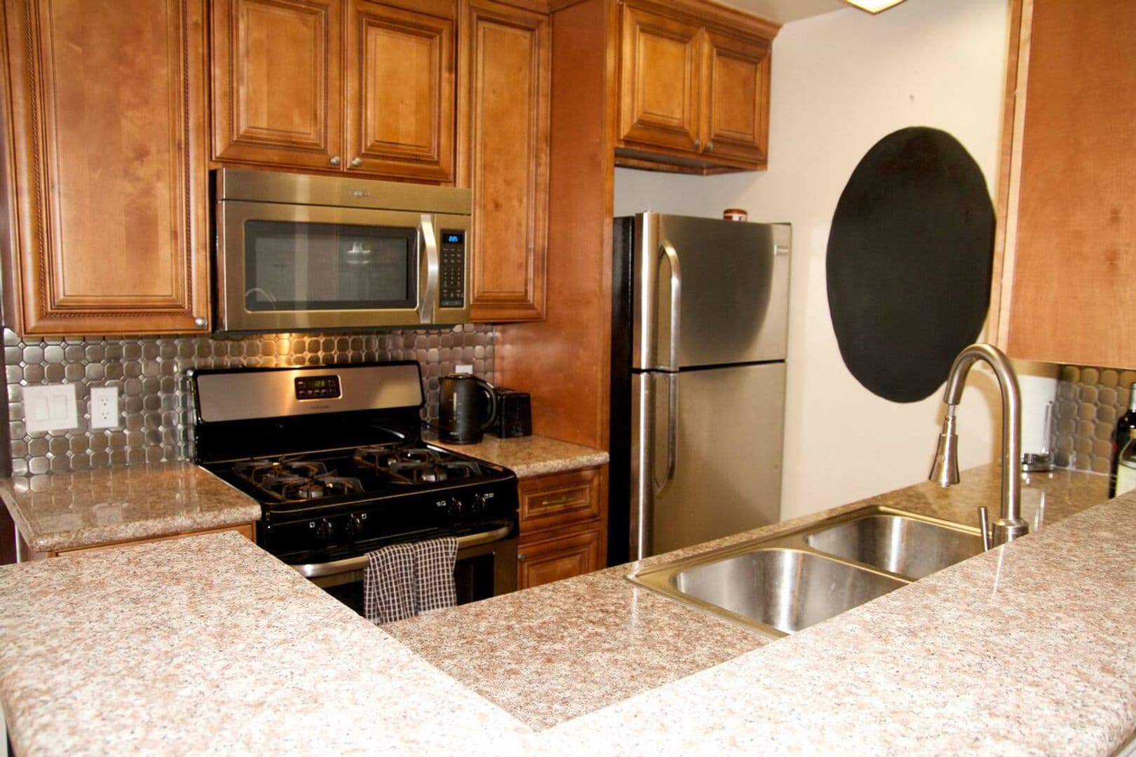 Hollywood Hills Apartment: 2020 N. Beachwood Dr.