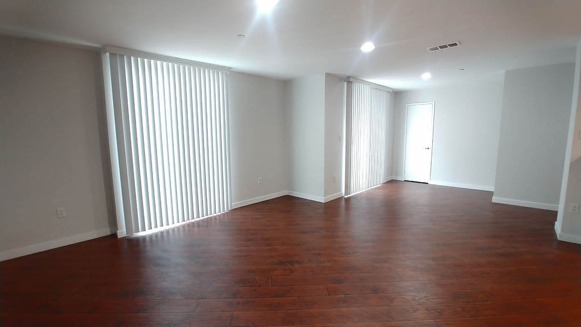Granada Hills Apartment: 11541 Blucher Ave