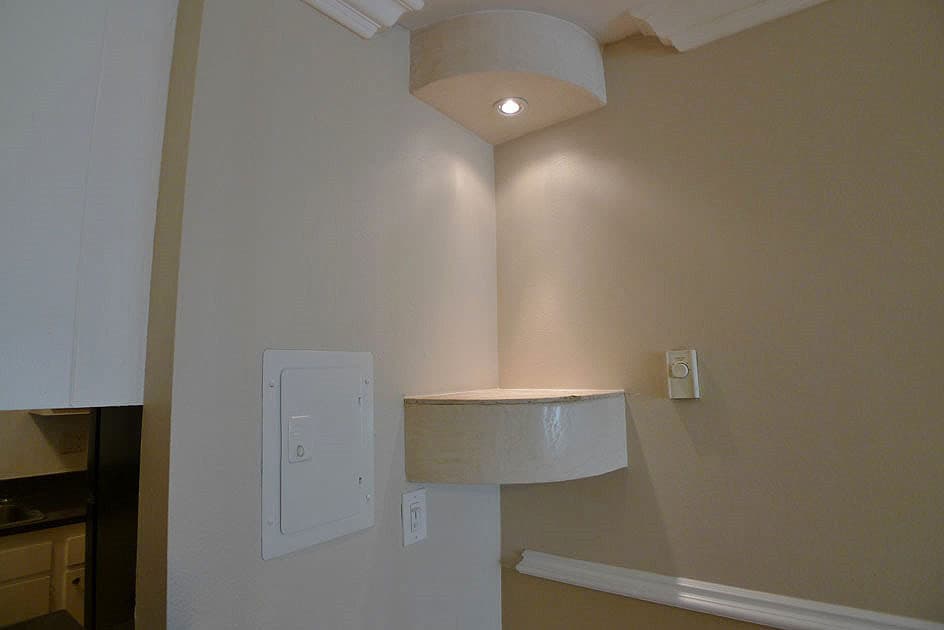 Studio City Apartment: 10937 Fruitland Dr.