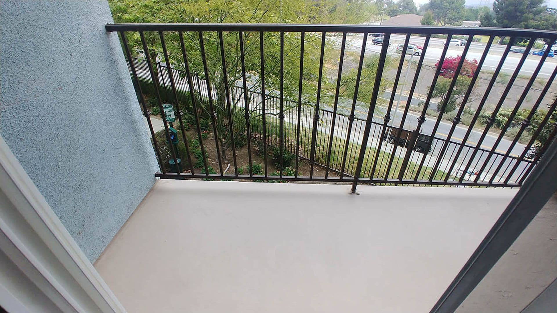 Granada Hills Apartment: 11541 Blucher Ave
