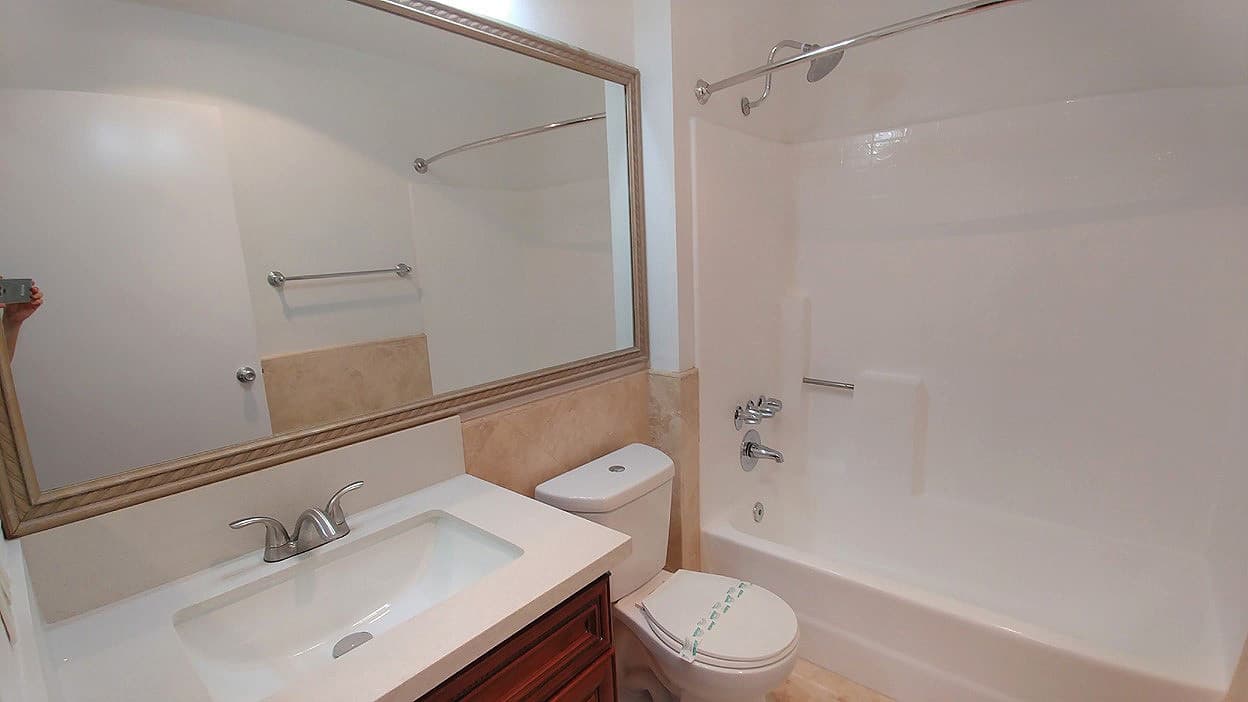 Toluca Lake Apartment: 10741 Camarillo St.