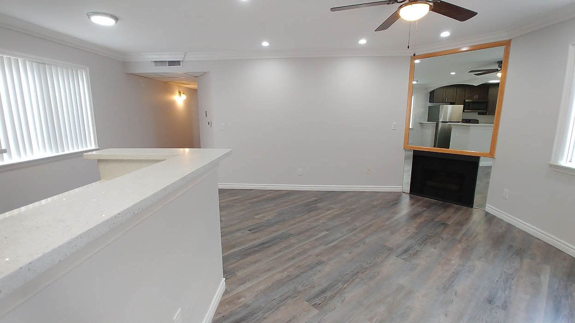 Panorama City Apartment: 14242 Roscoe Blvd.