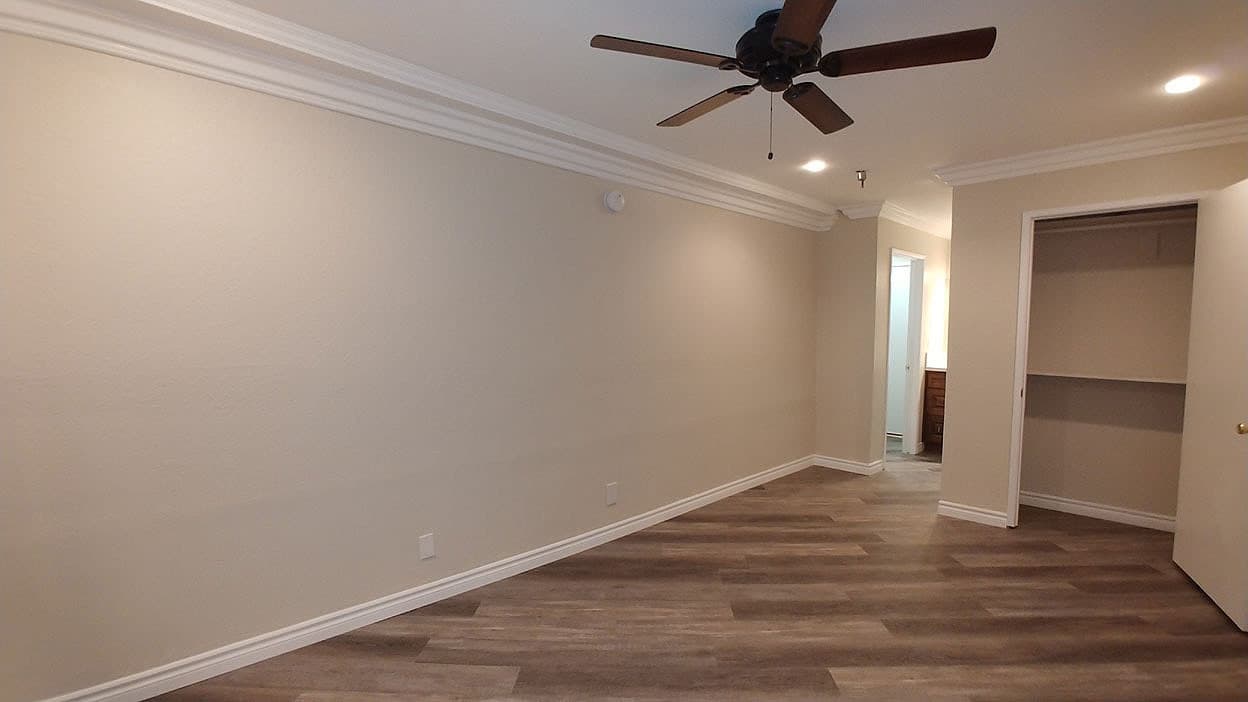 Hollywood Hills Apartment: 2069 N. Argyle Ave.