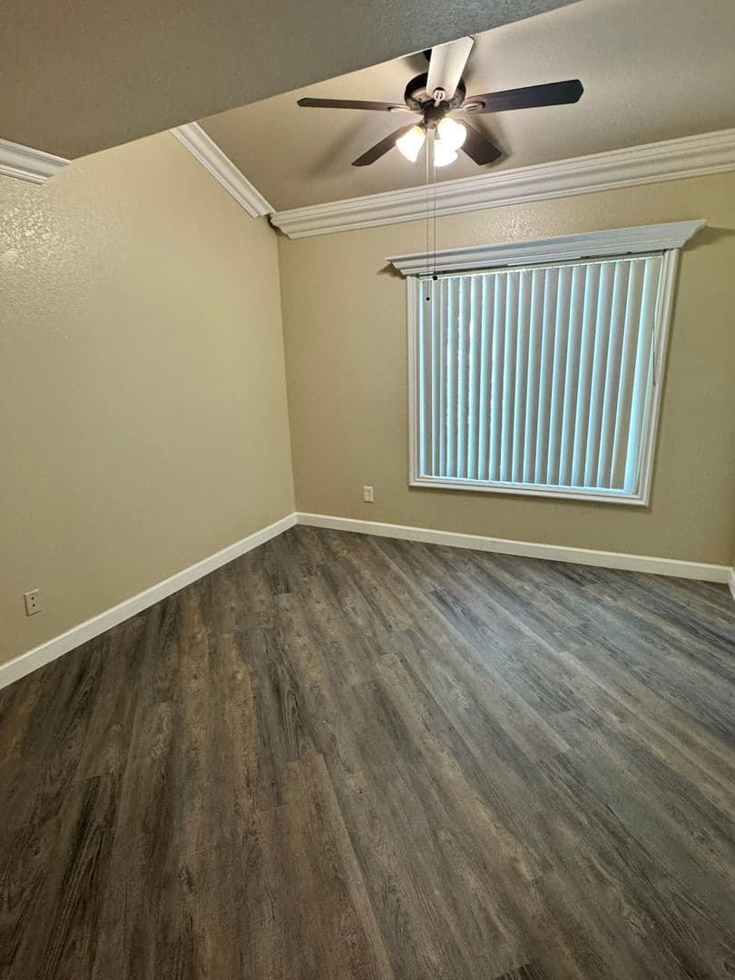 Rialto Apartment: 1414 N. Riverside Ave.