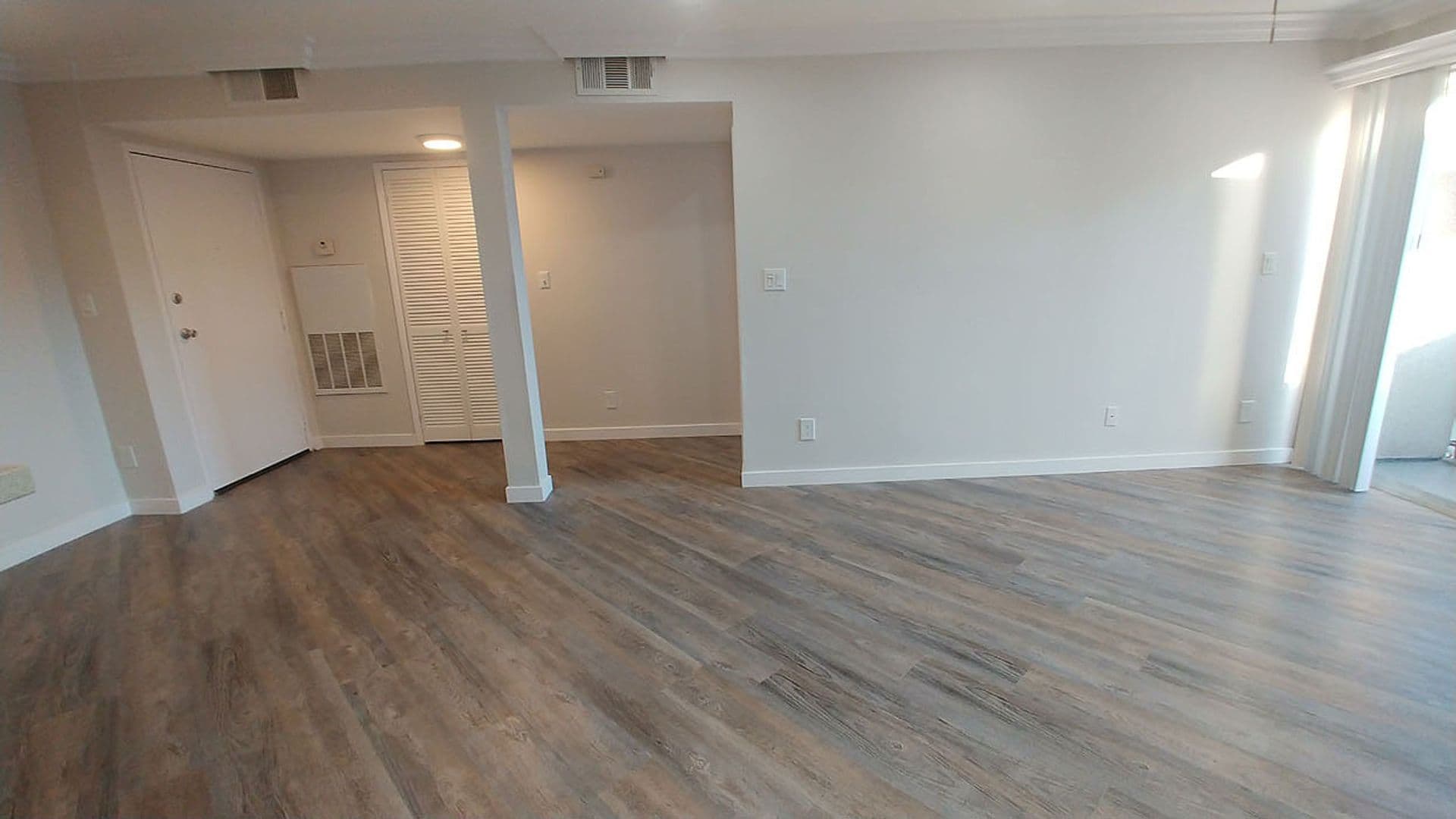 Toluca Lake Apartment: 10741 Camarillo St.