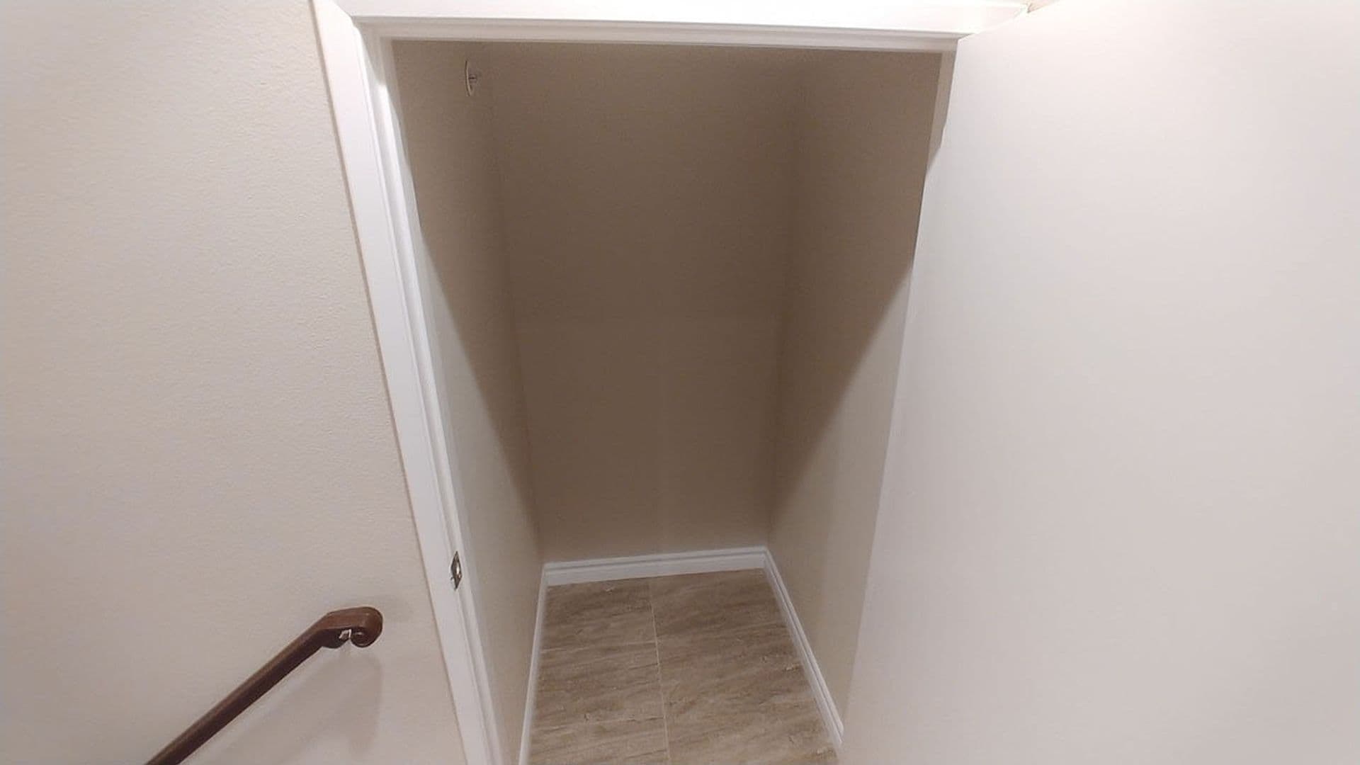 Granada Hills Apartment: 11541 Blucher Ave