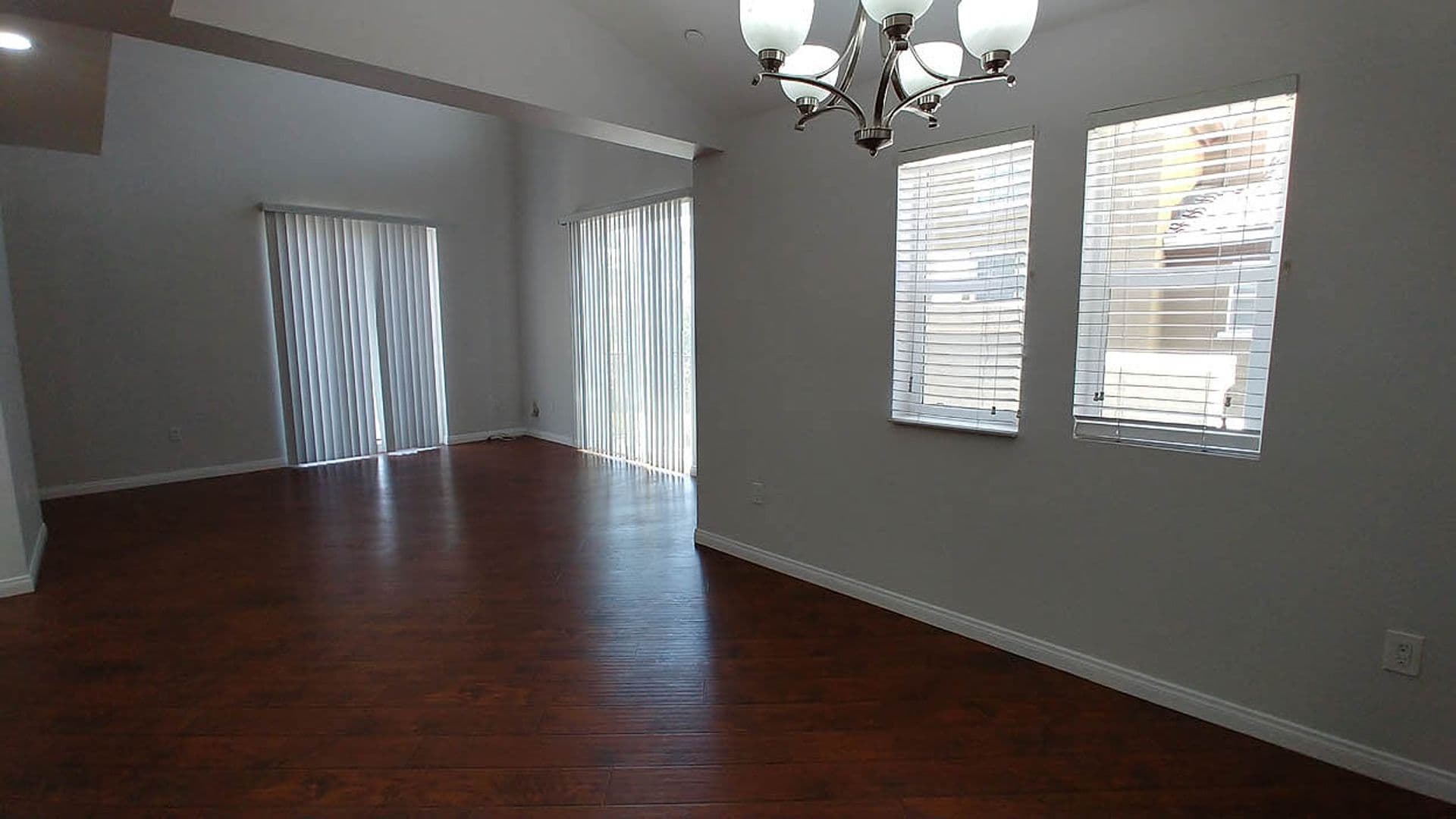Granada Hills Apartment: 11541 Blucher Ave