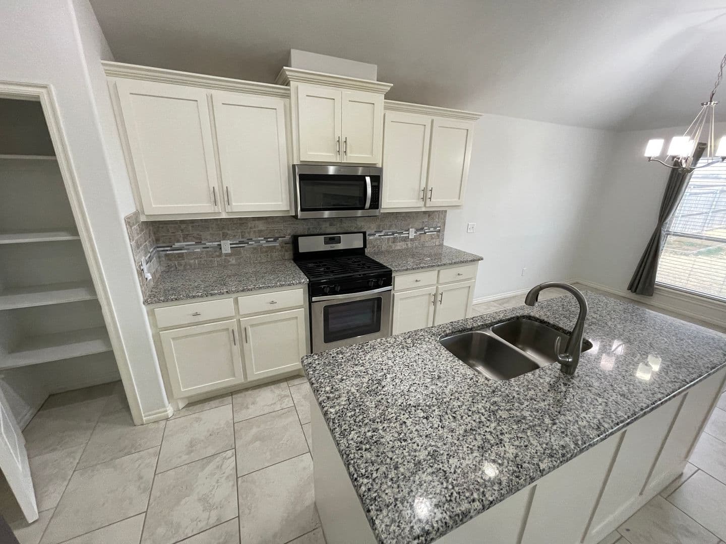 Yukon House: 3208 Texarkana Ct