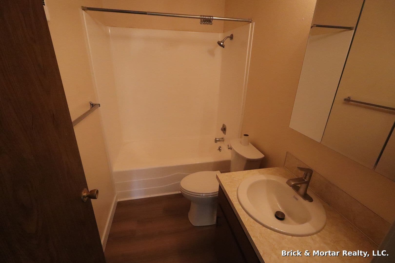 Sublimity Apartment: 115-117 Sw 9th St.