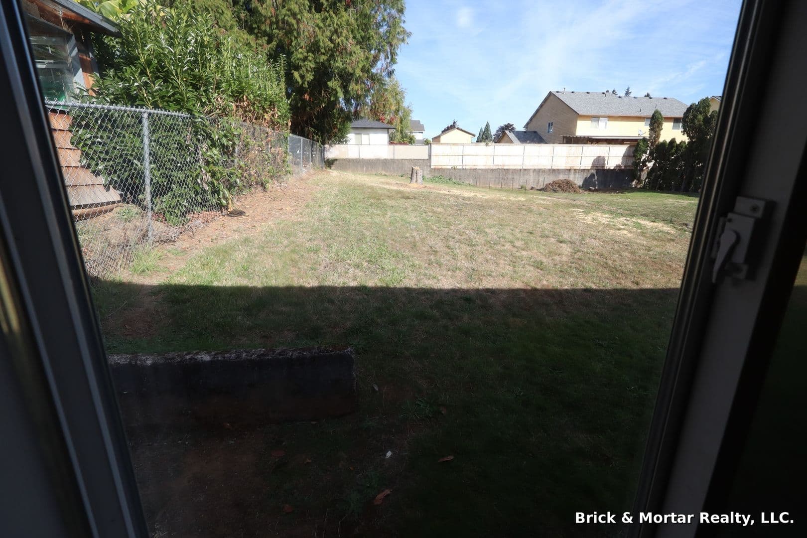 Sublimity Apartment: 115-117 Sw 9th St.