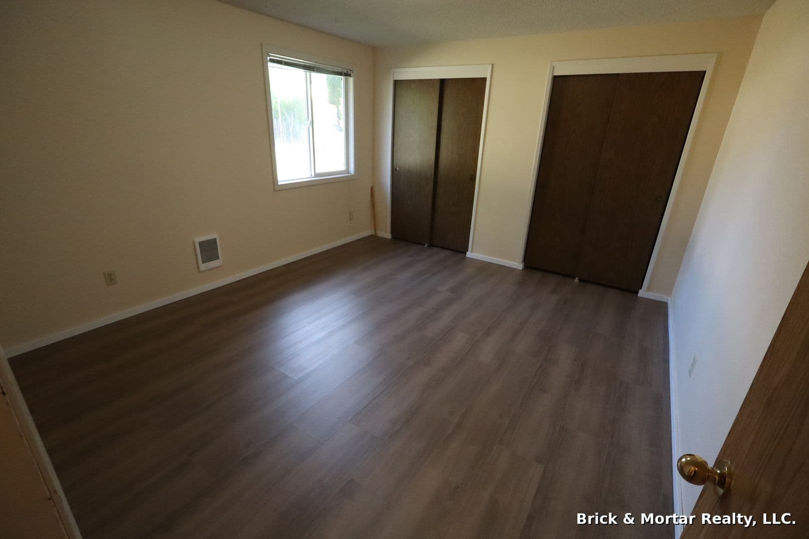 Sublimity Apartment: 115-117 Sw 9th St.