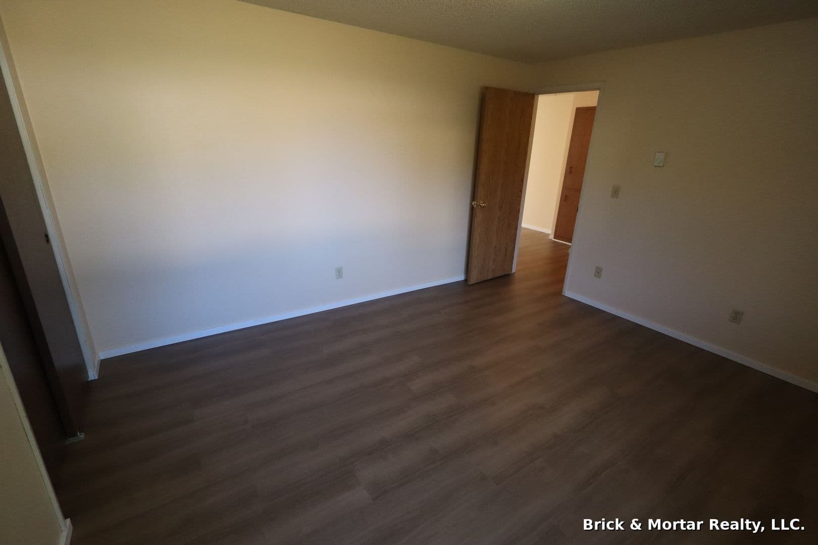Sublimity Apartment: 115-117 Sw 9th St.