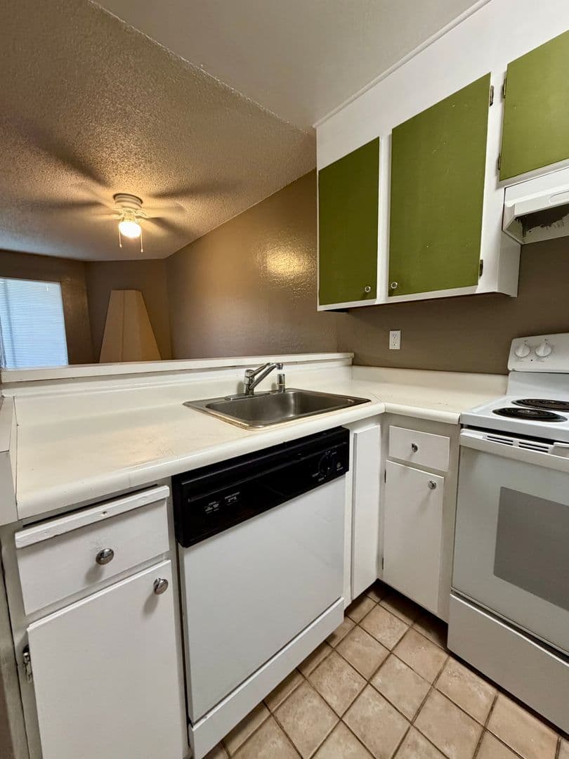 Concord Apartment: 3550 Chestnut Avenue