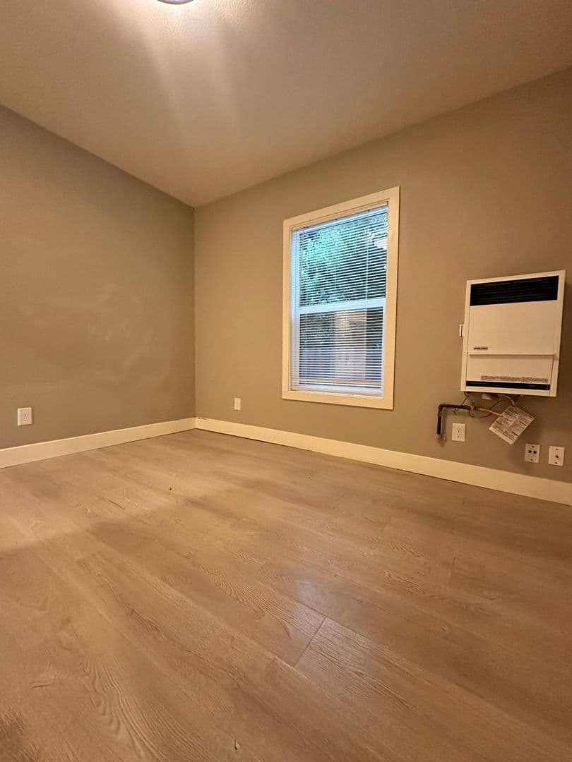 Martinez Apartment: 1131 Warren St & 1524 Willow - 1534 Willow #D