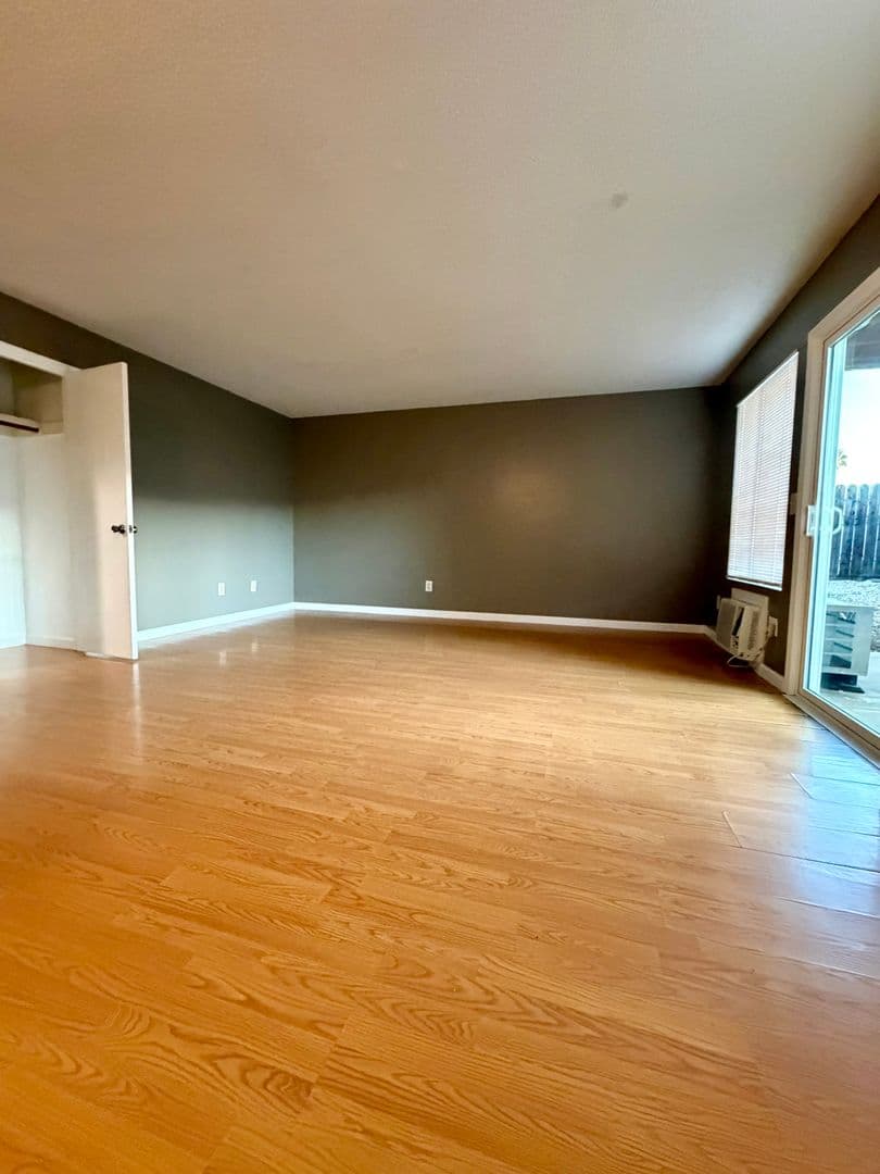 Concord Apartment: 3550 Chestnut Avenue