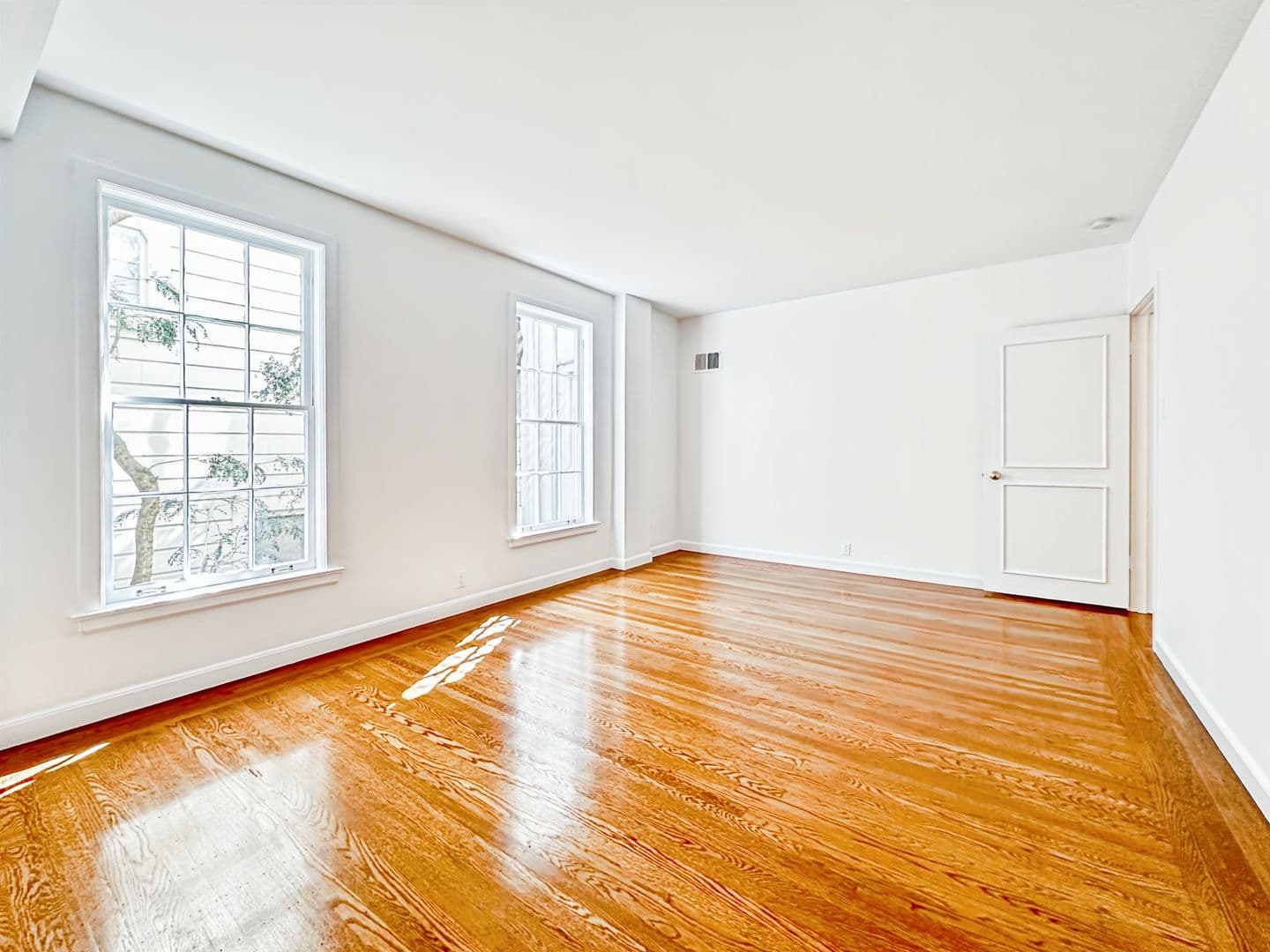 San Francisco Condo: 2999 Pacific Ave