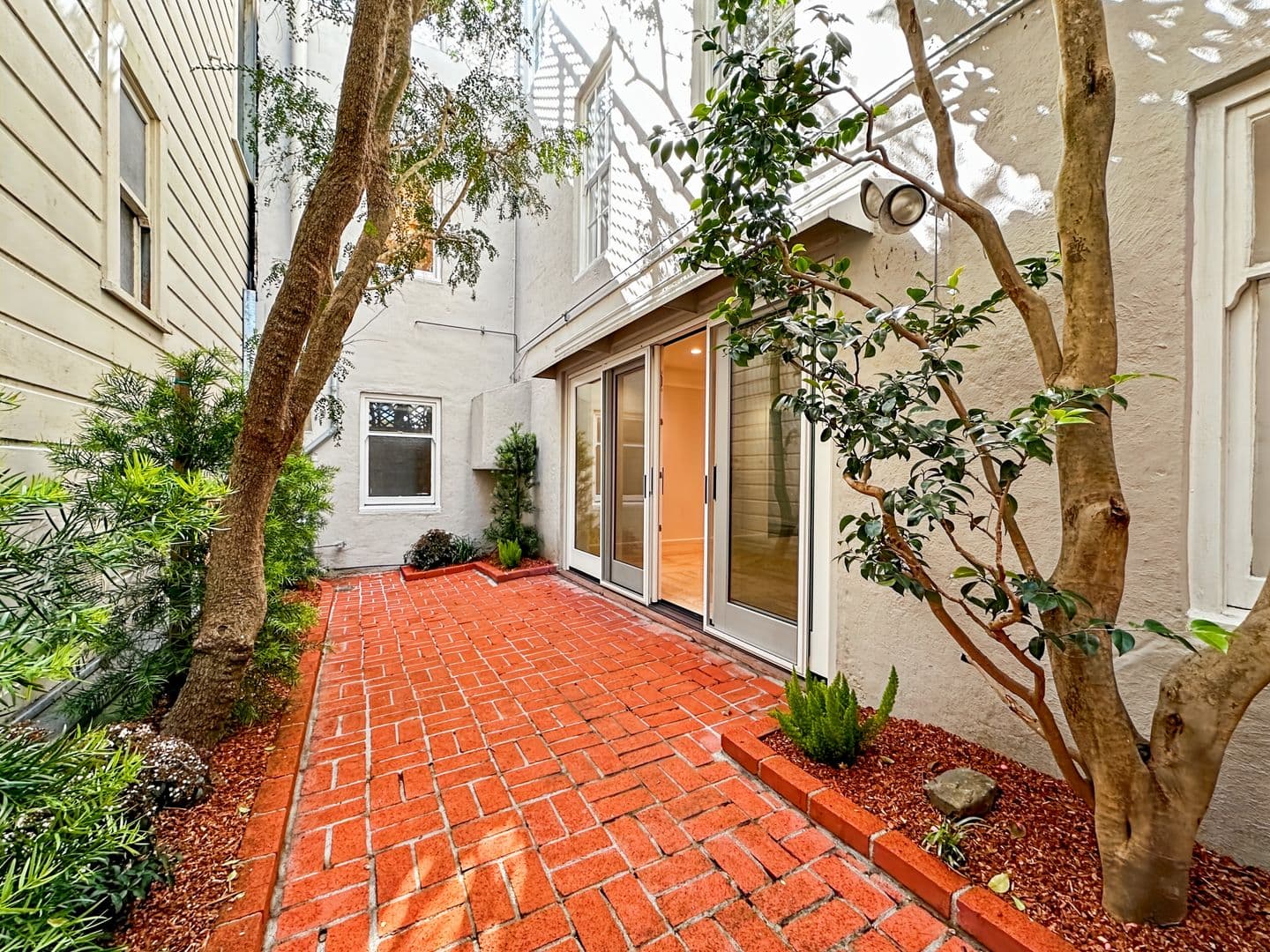 San Francisco Condo: 2999 Pacific Ave