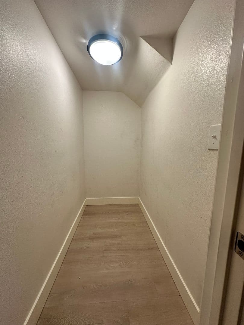 Martinez Apartment: 1131 Warren St & 1524 Willow - 1534 Willow #D
