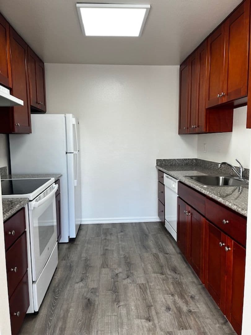 Campbell Apartment: 3555 S. Bascom Avenue