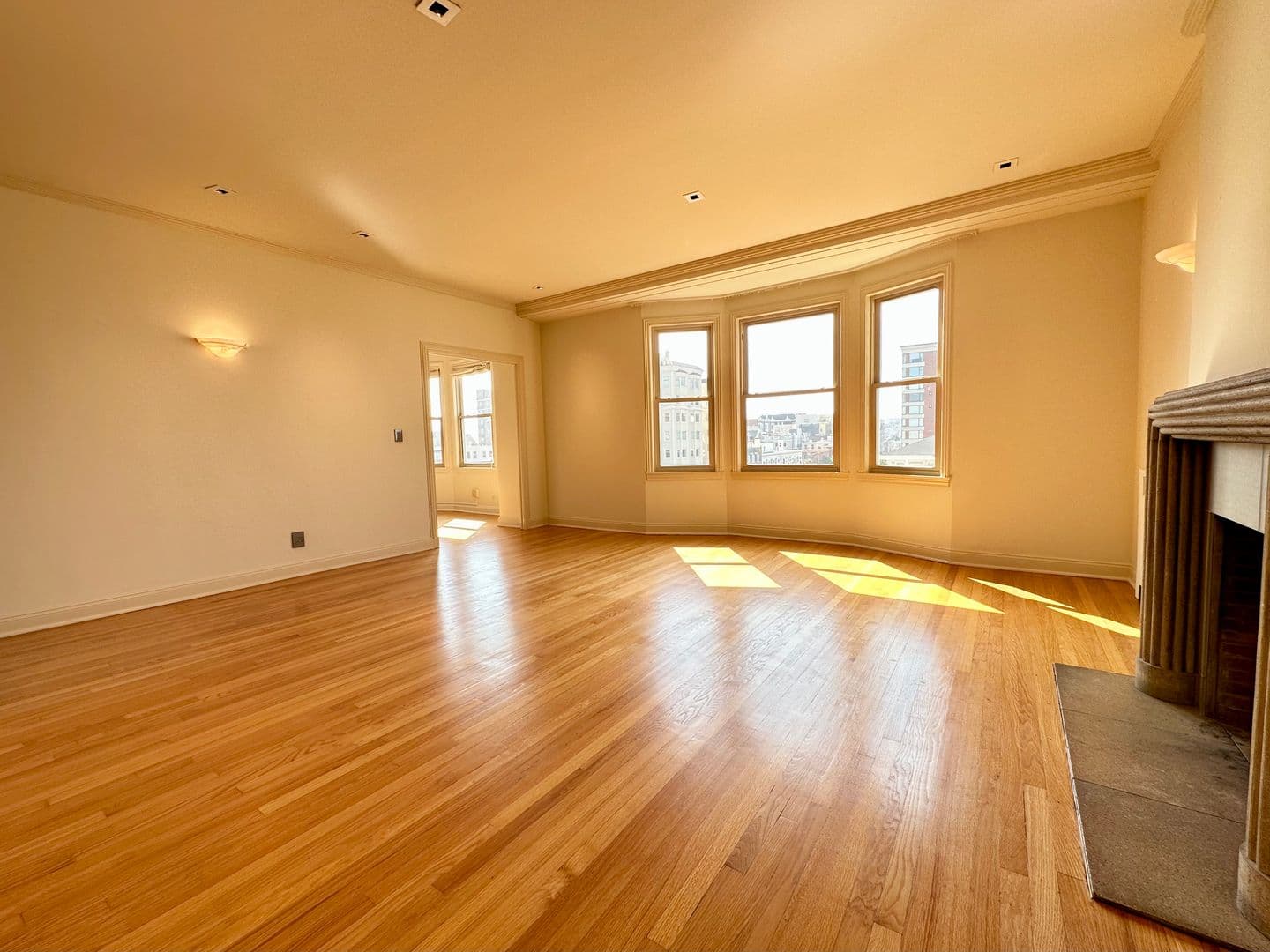 San Francisco Apartment: 2090 Broadway Street
